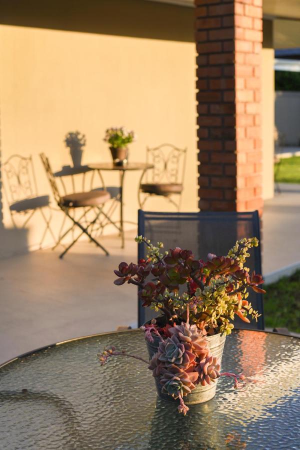 Four Palms Accommodation Durbanville Εξωτερικό φωτογραφία